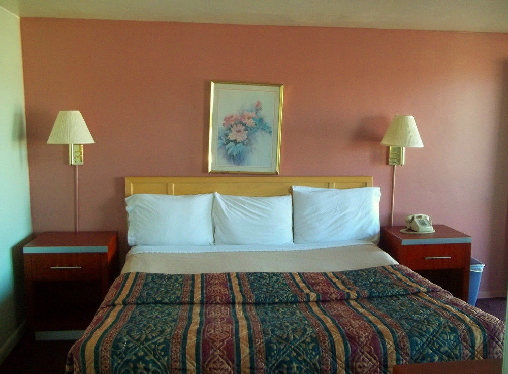 Royal Hotel 2*